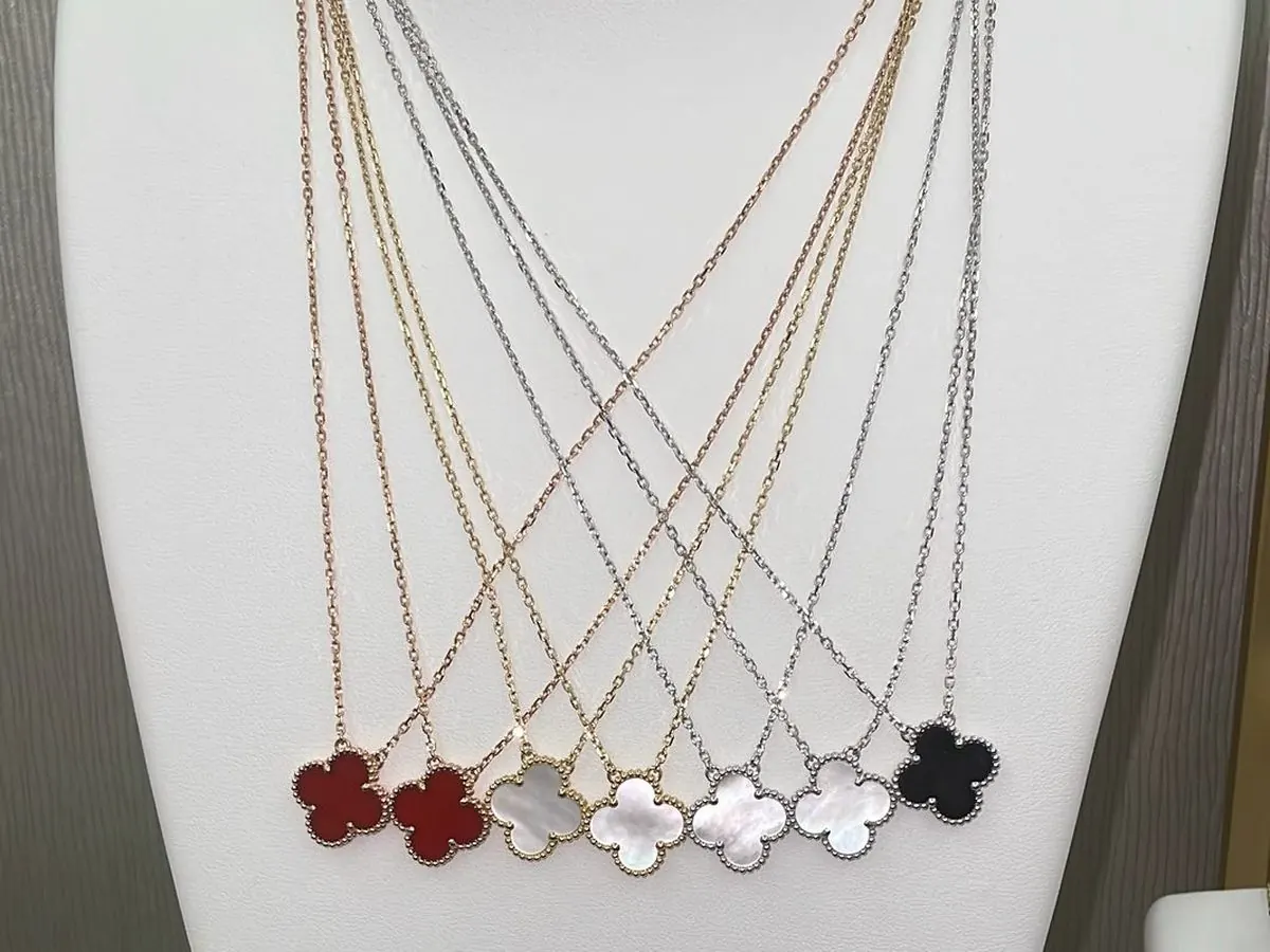 The Luxedeboutique clover collection